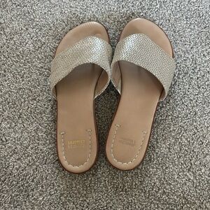 Johnston & Murphy Gold Raney Perforated Leather Sandal Size 7